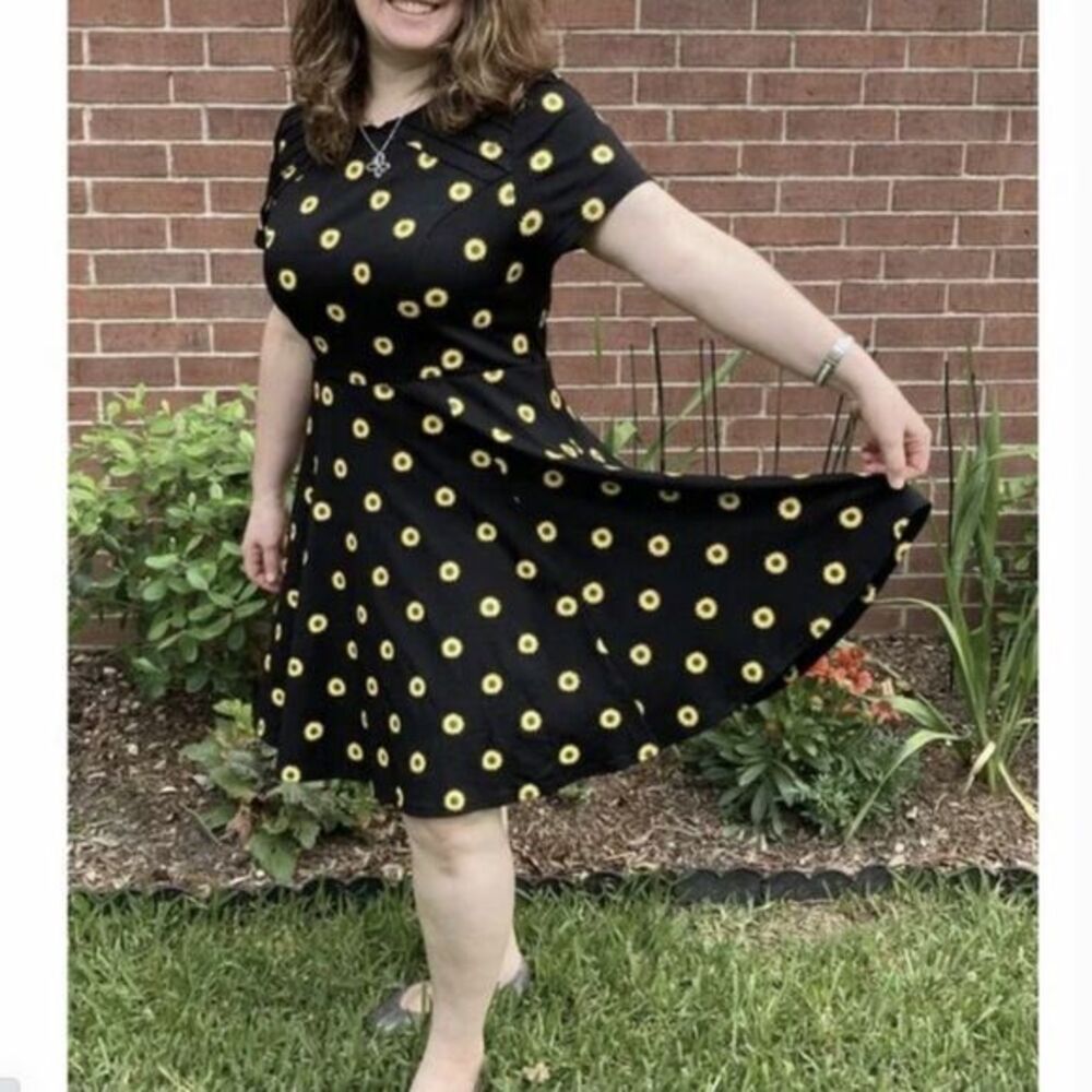 Unique Vintage X GB Gwynnie Bee Sunflower Black Dress, L - Picture 2 of 16